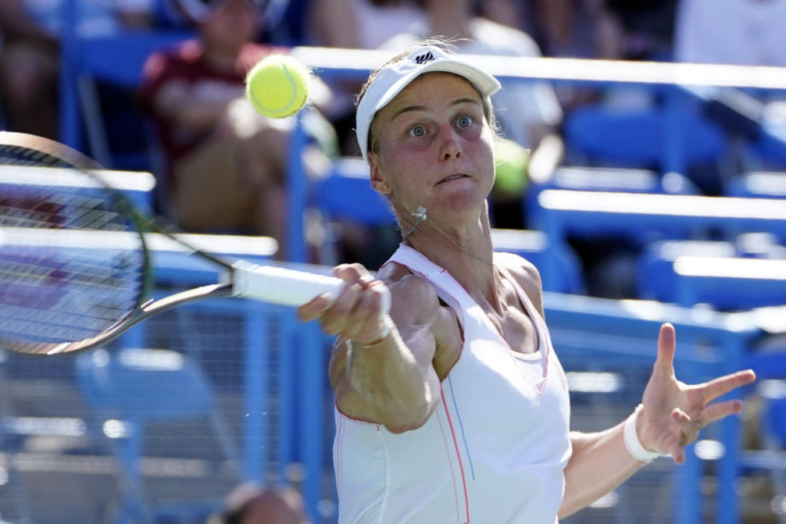 Ljudmila Samsonova podaljšala sušo Kaie Kanepi