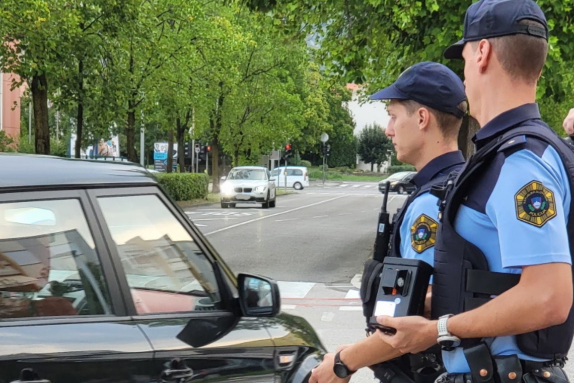 Policija ob začetku šolskega leta poziva k večji previdnosti v prometu