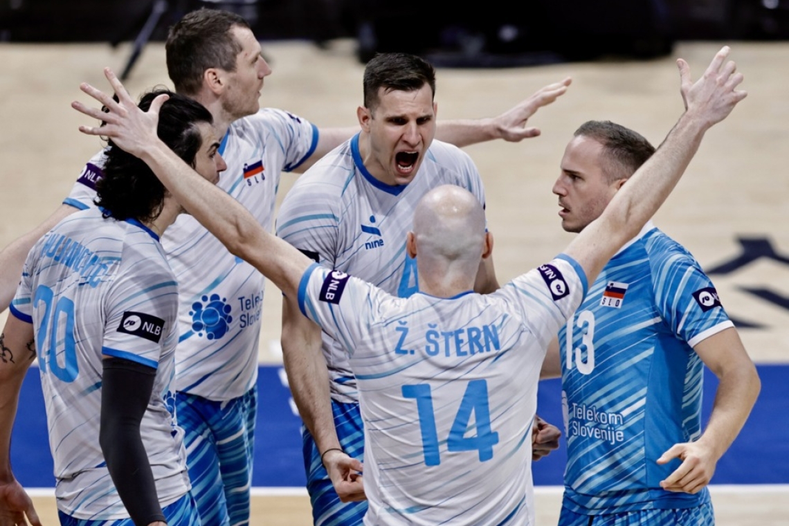 Slovenski odbojkarji v petih nizih klonili proti Bolgarom