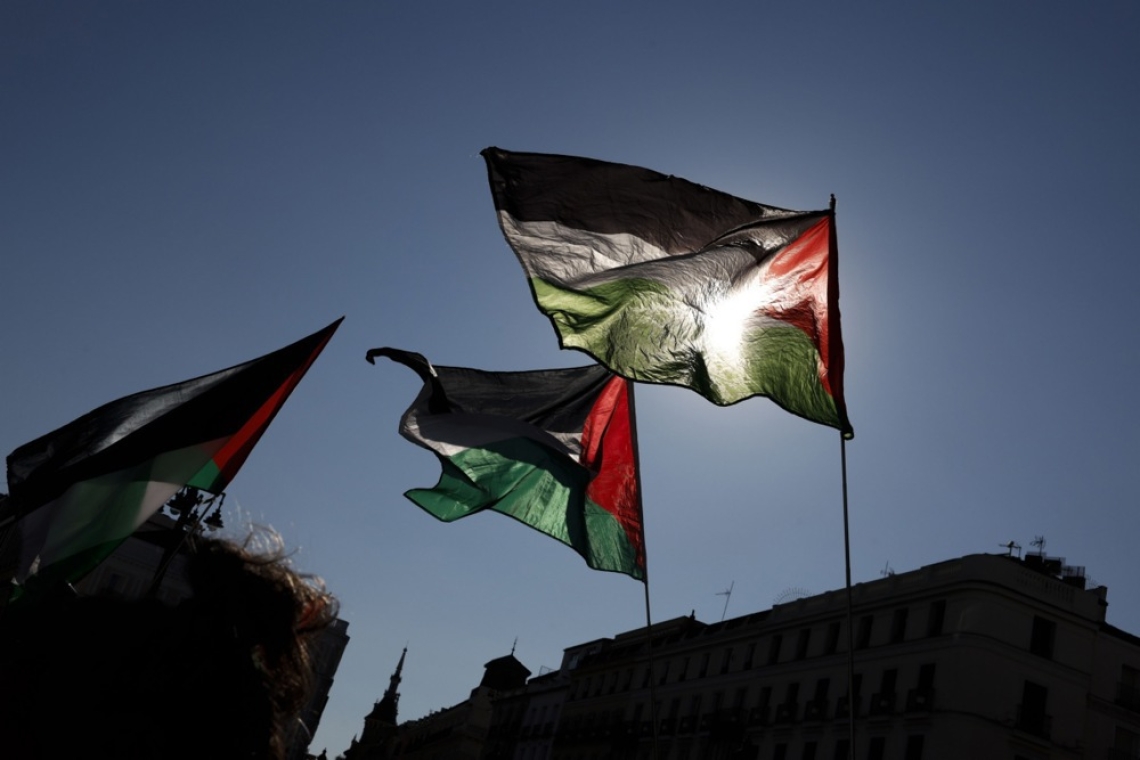 Netanjahu opozoril, da palestinska država ogroža Izrael, več zahodnih držav jo priznalo